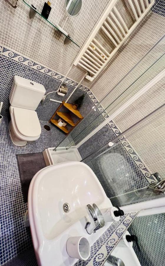 Apartamento 1 Madrid Bagian luar foto