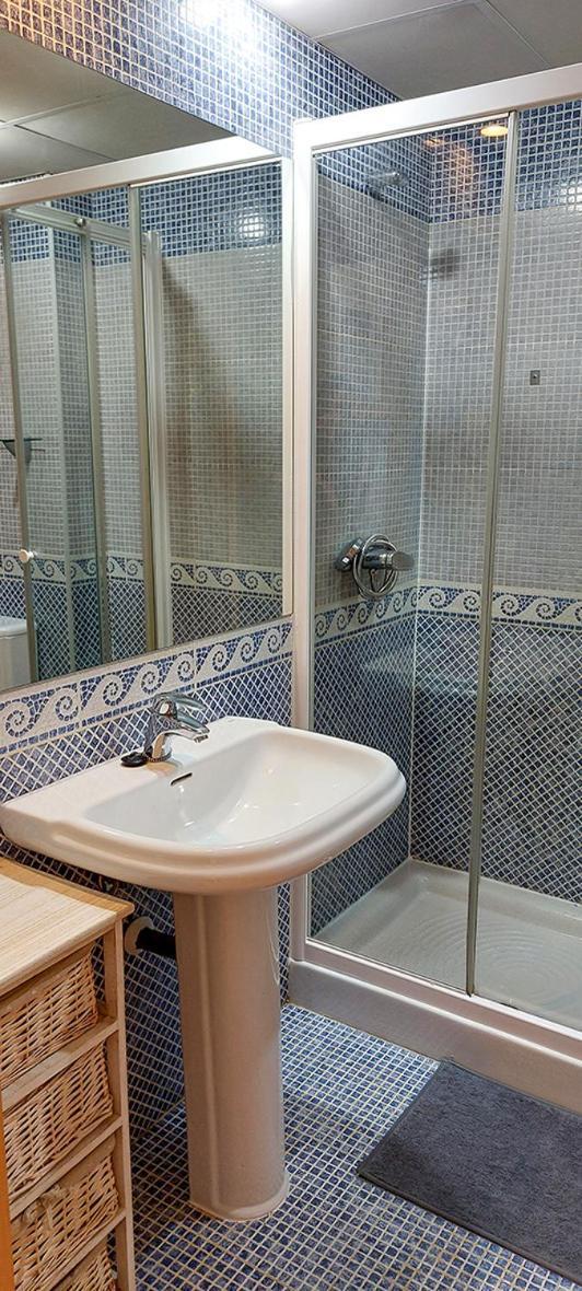 Apartamento 1 Madrid Bagian luar foto